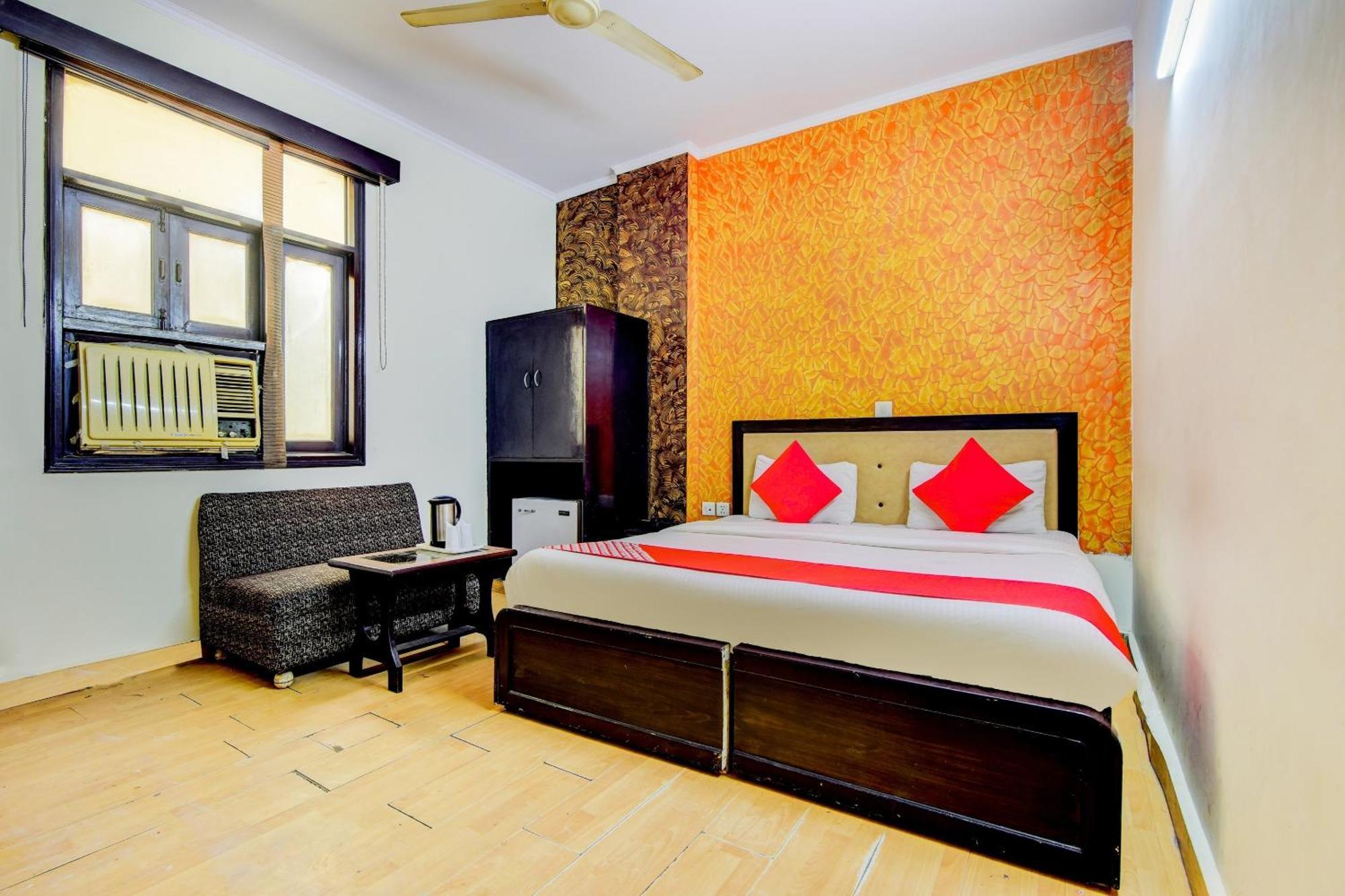 Oyo Hotel Delhi Darbar Нью-Дели Экстерьер фото